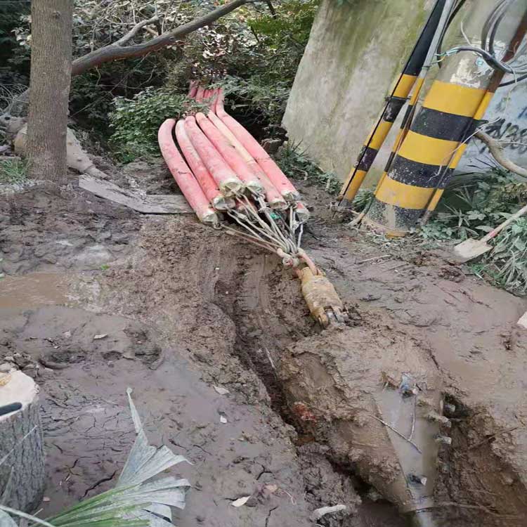 黄冈鹅卵石拖拉管